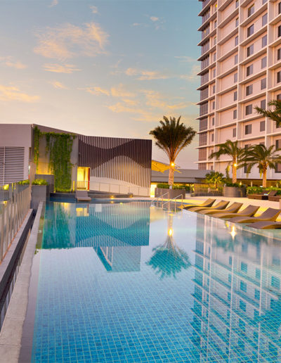 Swimming Pool - Holiday Inn & Suite Jakarta Gajah Mada